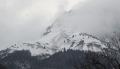 <b>Le valanghe di neve rendono pericolosa la montagna all’alpinista. Se non domini le parole rendi pericoloso agli altri il tuo cammino. </b> The avalanches make the mountains dangerous for the mountain climber. If you do not control your words, you make your path dangerous