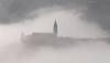 <b>Non sempre la nebbia nasconde, talvolta mette in evidenza!</b> Not always the fog hides, sometimes highlights!